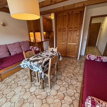 Lachat, Chez Francine
