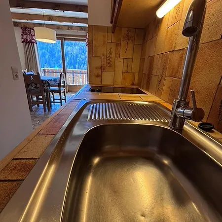 Lachat, Chez Francine
